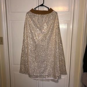Maxi skirt with gold sequins